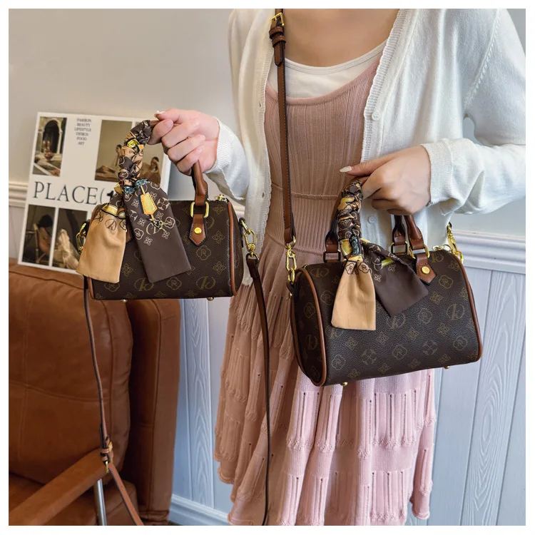 

Женская сумка через плечо/через плечо с пышной стеганой ручкой 2025 года — винтажная минималистичная текстурированная подарочная сумка для нескольких случаев