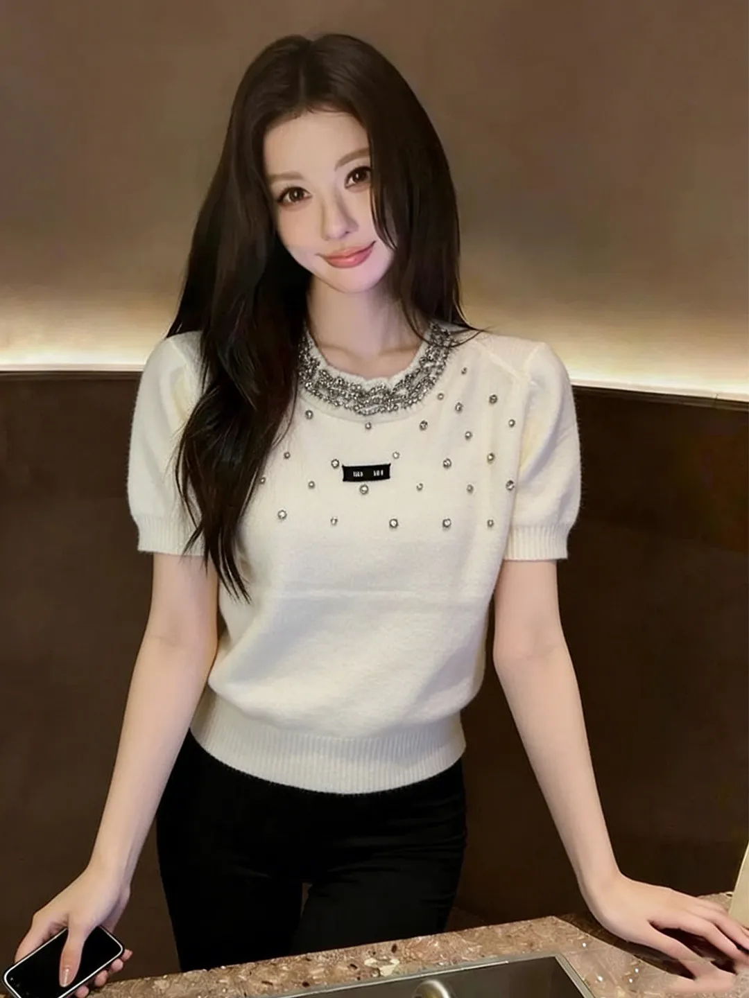 

Elegant White Beaded Knitted Short Sleeve round Neck Top Fashionable Miniature Design High-End Rhinestone Slim Fit Casual Wear