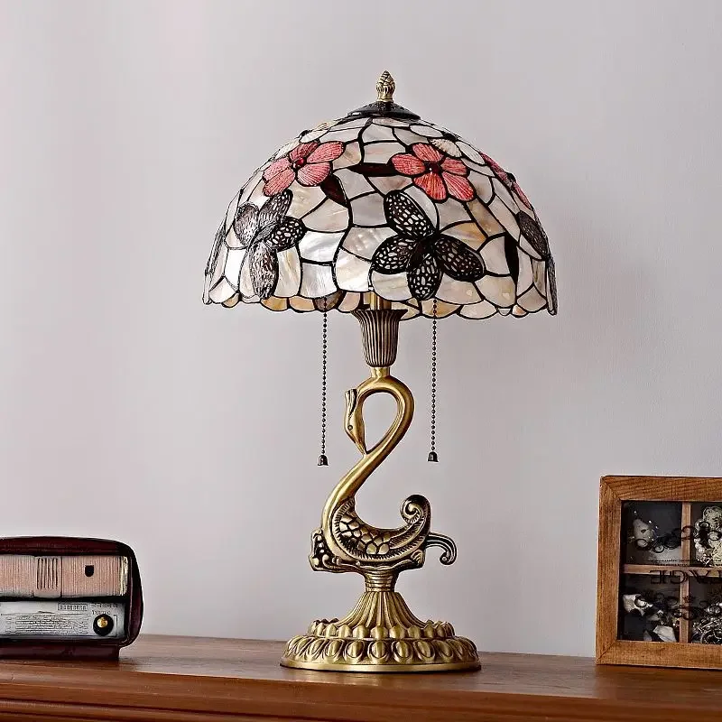 PLLY Modern Brass Swan Table Lamp LED European Luxury Shell Decor Retro Copper Desk Light for Home Living Room Bedroom