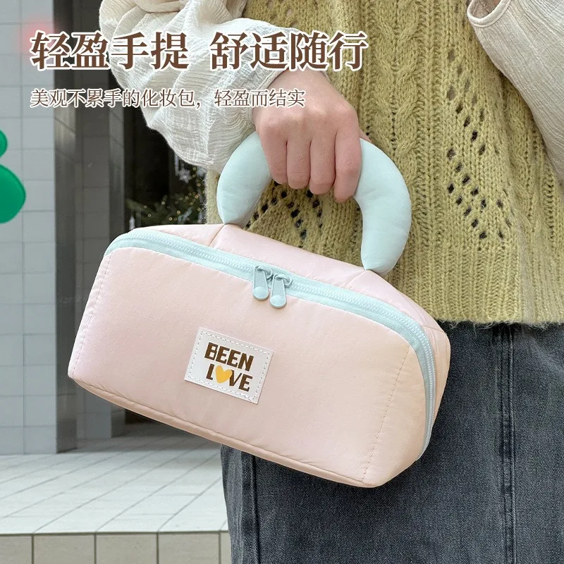 

New portable makeup bag nylon fashion cosmetics storage bag travel travel large capacity toiletry bag