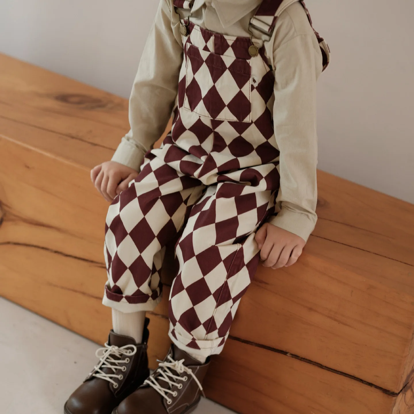 2025 New Autumn and Winter Checkered Children's Overalls for Outdoor Fashion Trends Versatile Pants for Boys and Girls