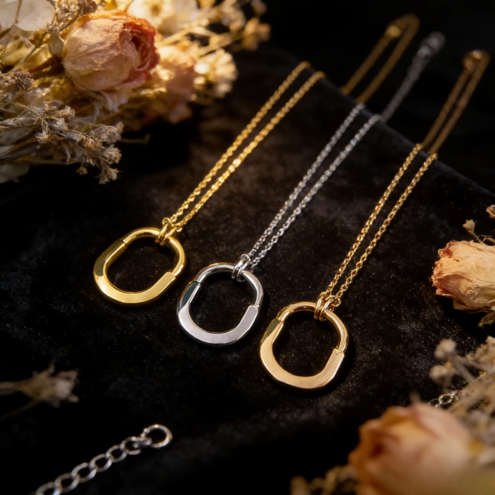 

Модное женское ожерелье-замок 2026 года, маленькое, полированное, в стиле легкой роскоши и нишевое, серия LOCK, цепочка на ключицу, новый стиль