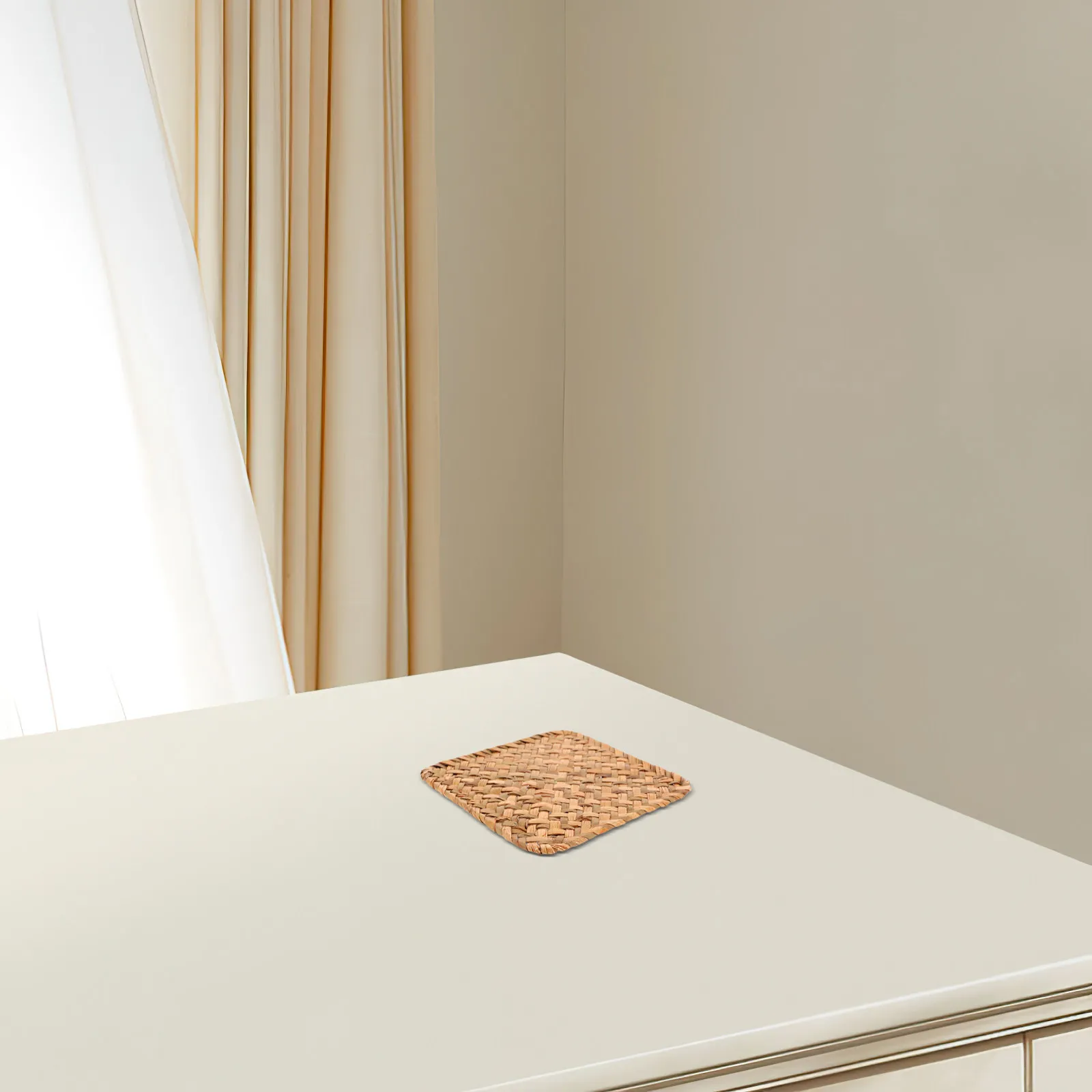 Retro Seagrass Placemat 14x14 Cm Woven Table Mat Non-Slip Heat Resistant Dish Protector for Dining Kitchen Decor Coffee Coaster