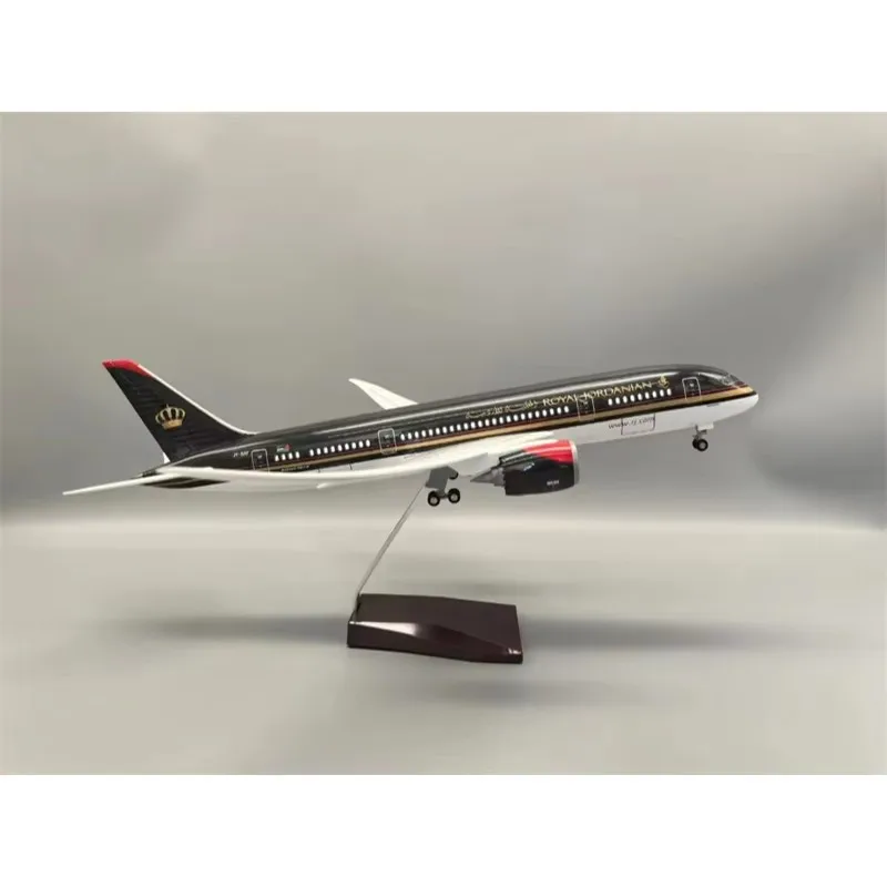 Novo modelo em escala 1:130 Royal Jordanian B787 Aeronaves Air Airlines com luz e roda Diecast Resin Avião Coleção Display