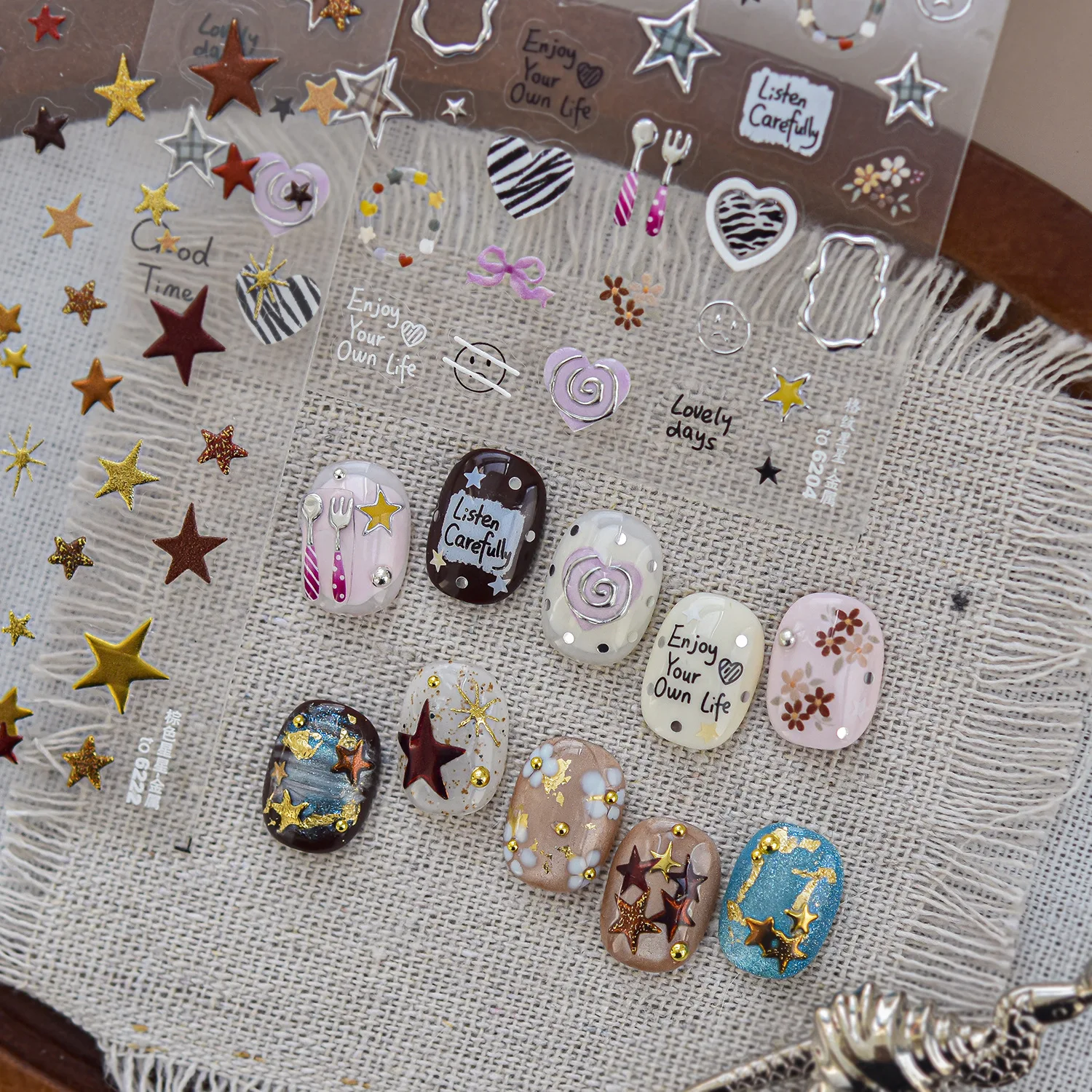 Brown Fall Metal Star Nail Art Stickers Vintage Minimal Five Pointed Star 5D Self Adhesive Nail Decals Elegant Autumn Manicure