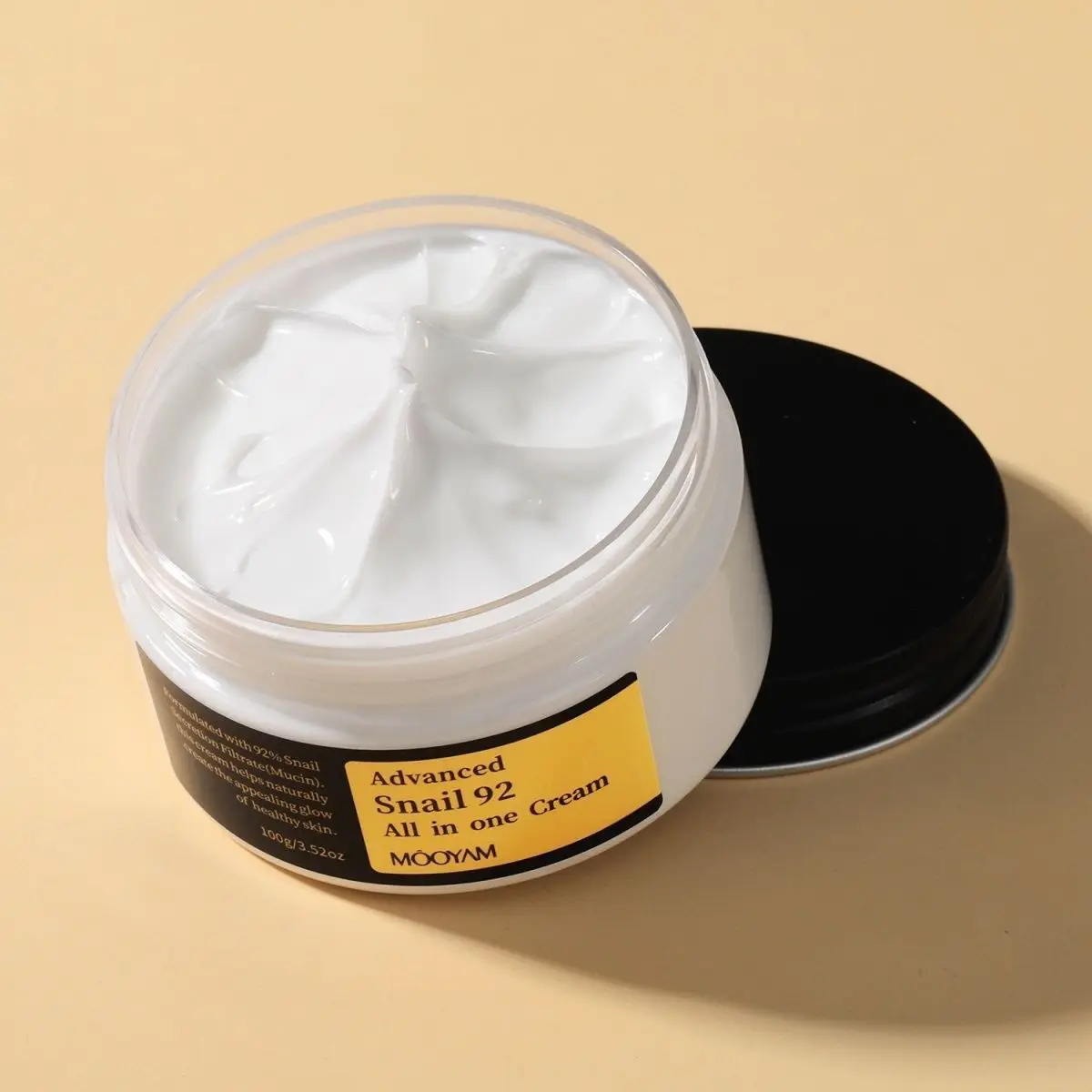 Crema todo en uno COSRX Snail 92: esencia reafirmante hidratante, renovación iluminadora, minimizador de líneas finas ​