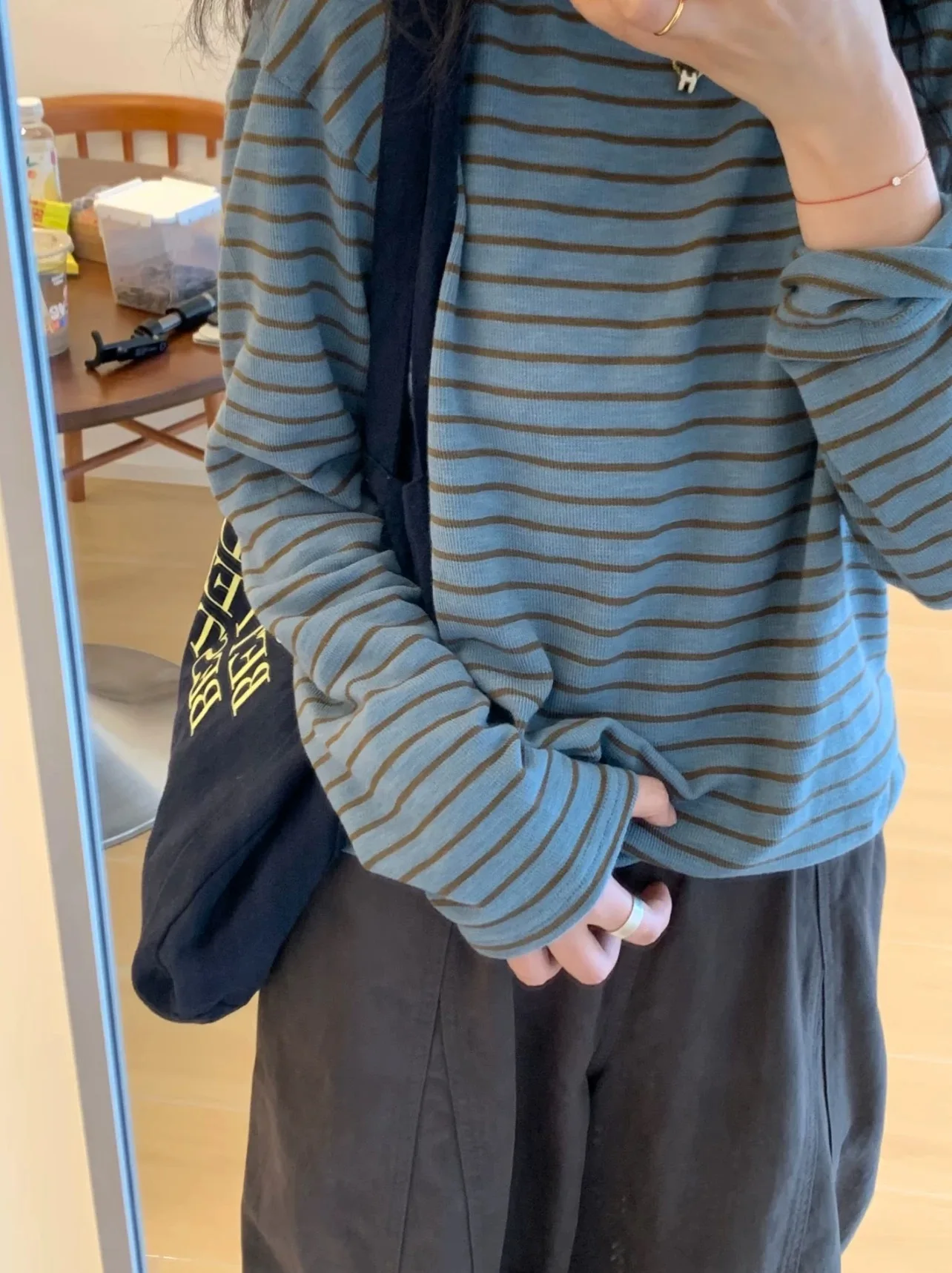 

Loose Fit Knitted Long Sve T-irt Women's round Ne Striped Top Autumn Casual Comfortable Slimming Versatile Basic Tee