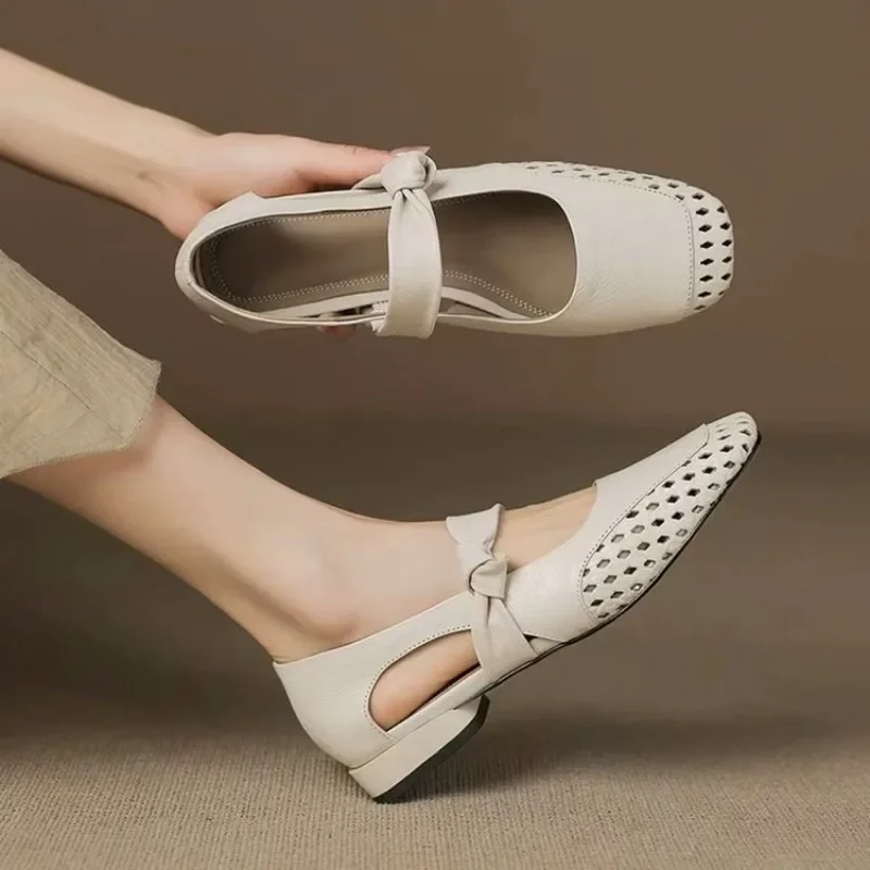 

Дышащие модные тканые женские сандалии во французском стиле на толстом каблуке с квадратным носком, лето 202, корейская версия, одинарные