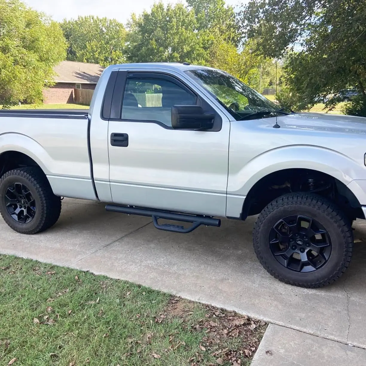 Running Boards for 2005-2014 Toyota Tacoma Regular/Standard/Single Cab, Carbon Steel, Black, Drop Down Design
