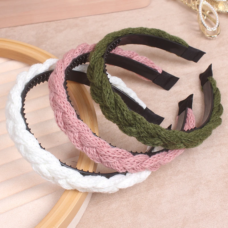 New Retro Weaving Plush Head Hoop Women Face Wash Hairhoop Headwear Autumn And Winter Solid Color Wool Braided Hair Accessories