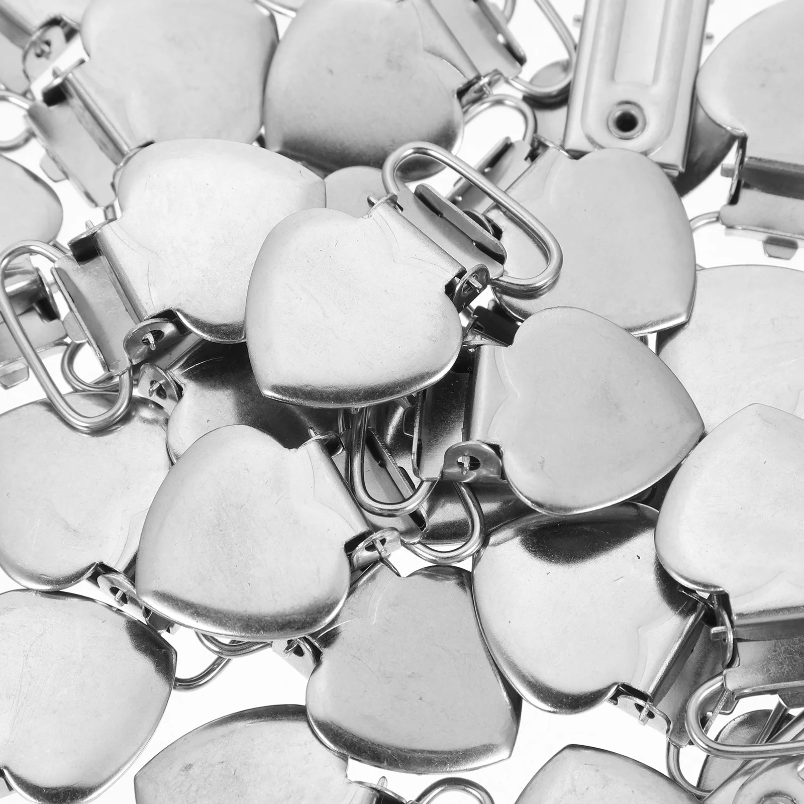 

30pcs Duckbill Clips Stainless Steel Heart Shape Fasteners Suspender Peach Pacifier Sheet Straps Metal Clamps Hair Styling Aid