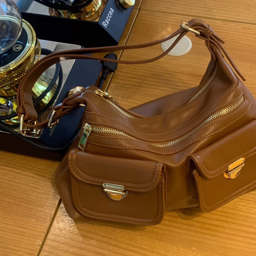 حقيبة نسائية كورية ذات سعة كبيرة بكتف واحد متعددة الاستخدامات حقيبة تحت الإبط للركاب للخريف بجيوب متعددة حقيبة حمل باللون البني #3