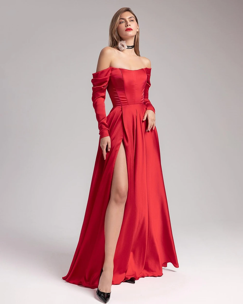 

Jiayigong Sparkle Exquisite Satin Pleat Celebrity A-line Off-the-shoulder Bespoke Occasion Floor Length