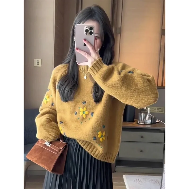 

Autumn Lady Advanced Pullover Sweater Coat Korean Female Long Sleeves Knitting Jacket 2025 Women Fashion Round Neck Knitted Top