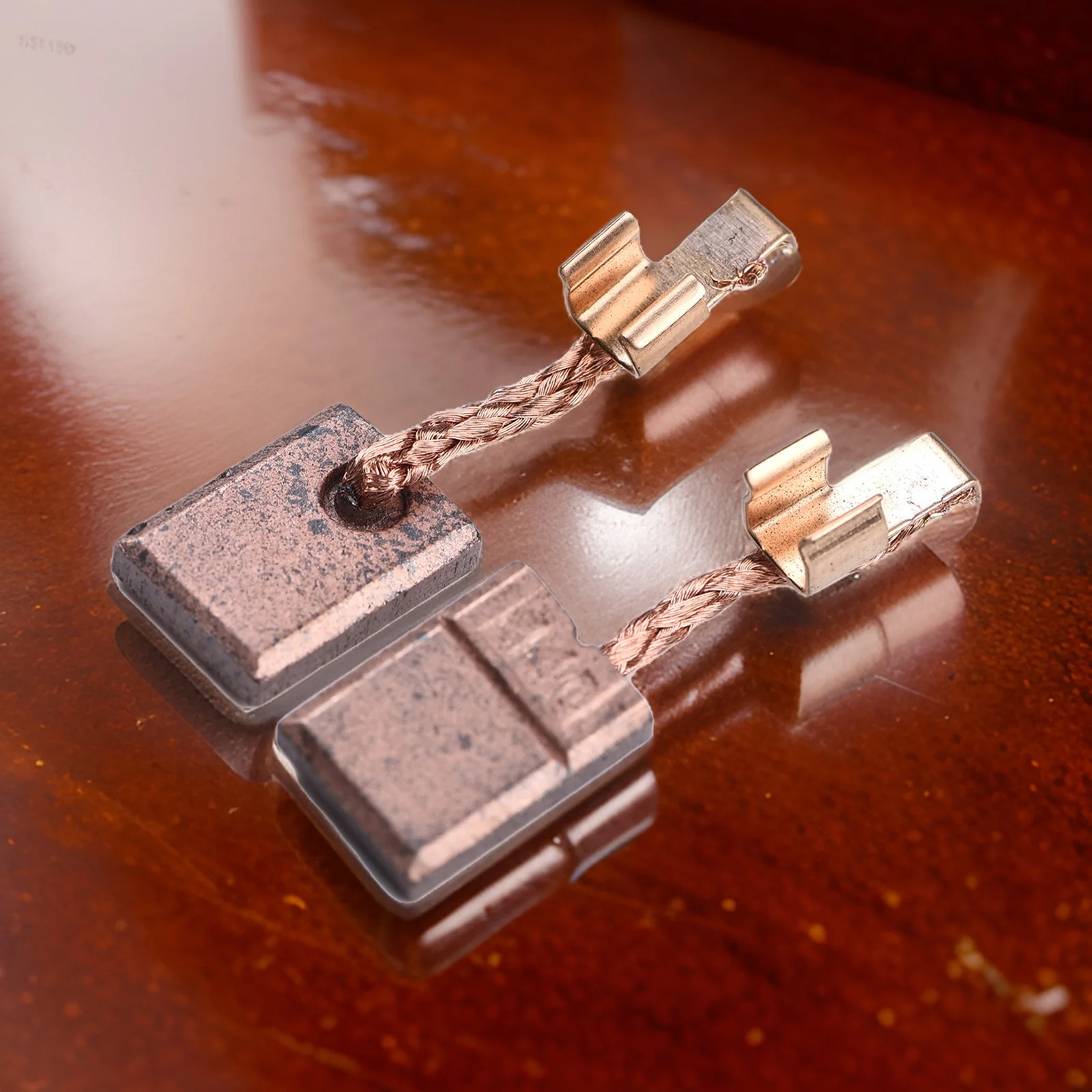 2/4 шт. CB-440 Замена угольных щеток для Makitafor Electric - Угловая шлифовальная машина с двигателем - Замена инструментов - Аксессуары