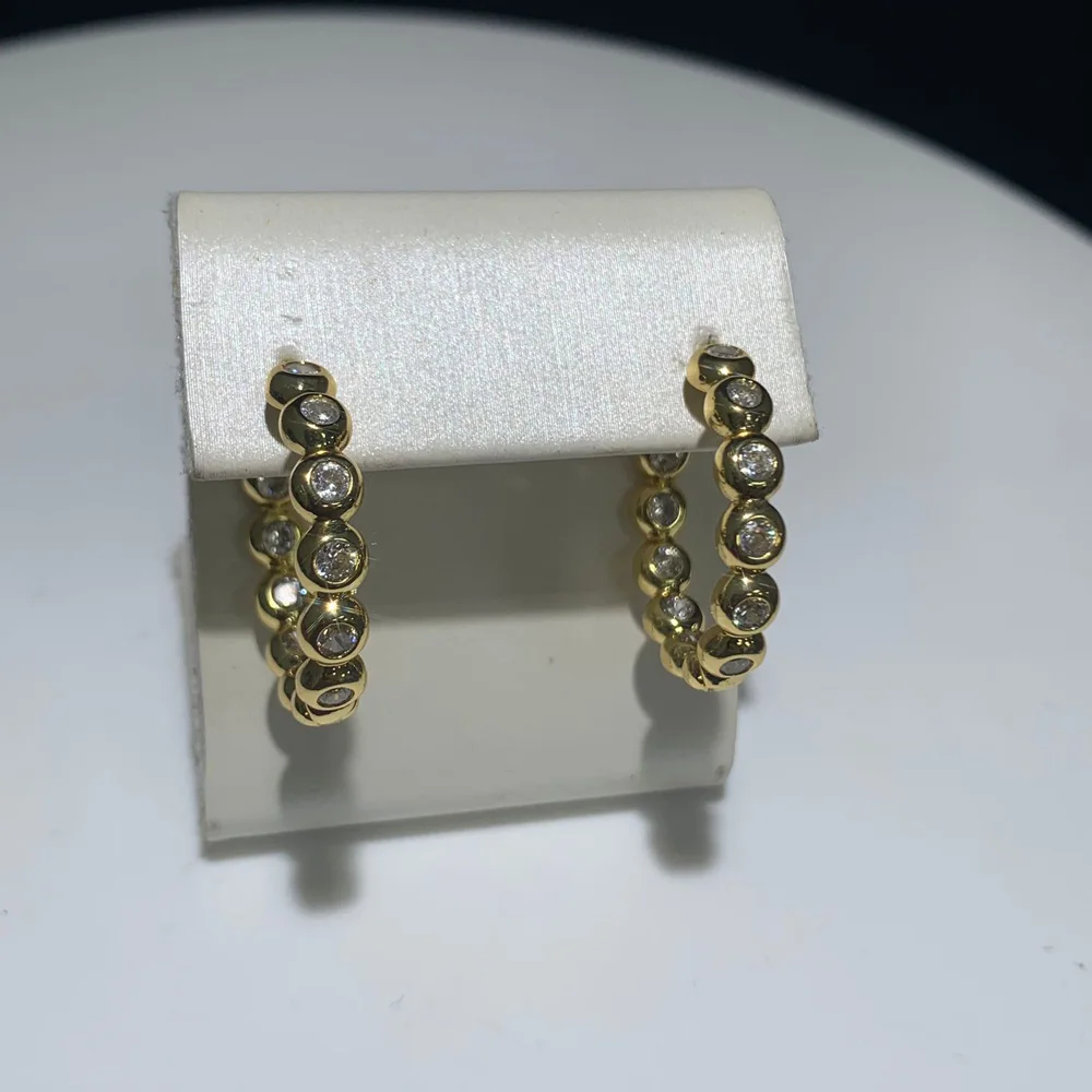 Geometric Round Ball Beaded Band Bezel Set Sparking 5A CZ Classic Simple Women Huggie Hoop Earring Medium