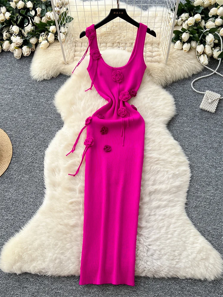pink hibiscus dress The Maxi and go be the most memorable person at dinner Alfred Sung Women's Metallic Floral