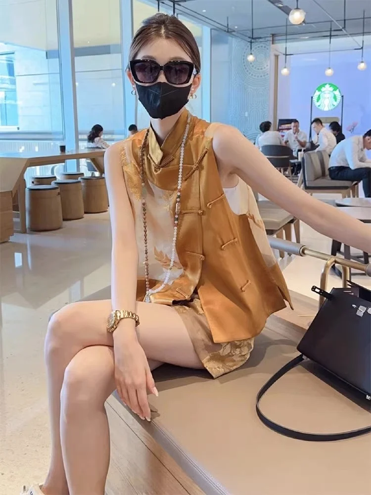 

New Chinese Style High End Luxury Ladies Suit with Buttoned Vest And Shorts Summer Fashion Set for Women V Neck Sleeveless