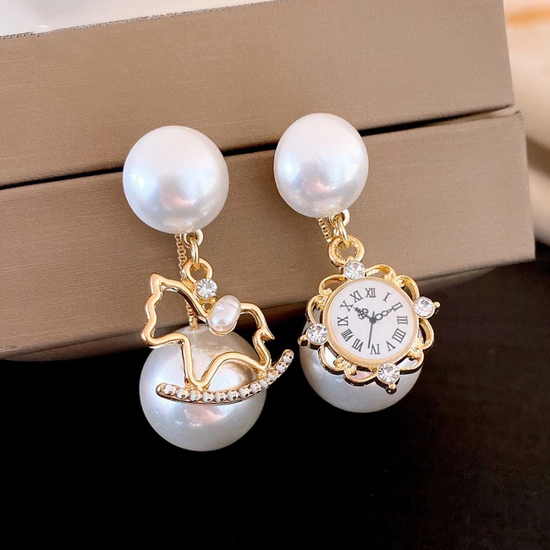 Unique Design Clock Earrings Women Creative Small Horse and Clock Design Asymmetric Earrings Fashion Statement Jewelry Wholesale