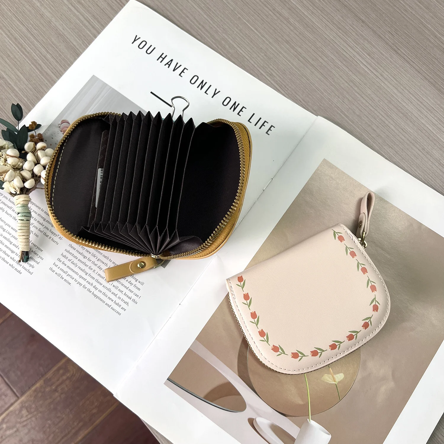 

Women Card Holder Wallet, Zippered Card Case for Bank, Credit, Debit, Business, and ID Storage, Daily Office Organizer