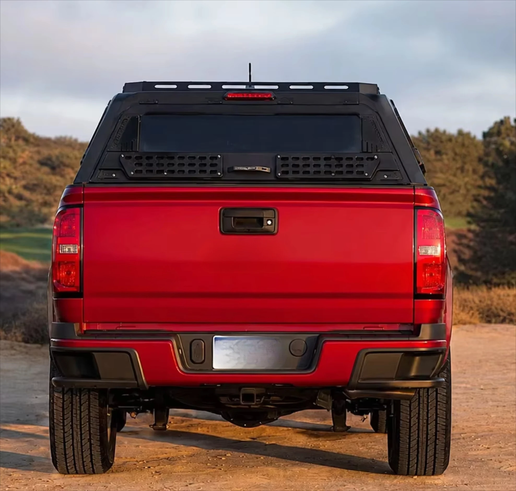 FullHeight Fully‑Opening Pickup Truck Bed Canopy Hard Camper Shell Aluminum Alloy For Chevrolet Silverado 4X4 Off‑Road Bed Cover