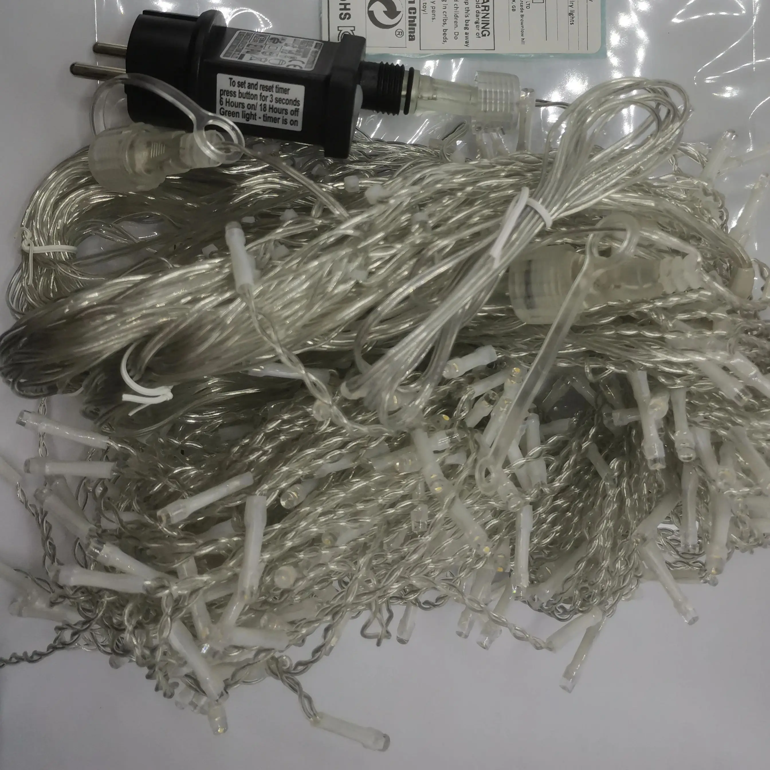 أضواء سلسلة جليد في الهواء الطلق مع لمبات بيضاء متألقة مثل النجوم، زينة عيد الميلاد أضواء LED الجنية لمنزل ساحة الحديقة