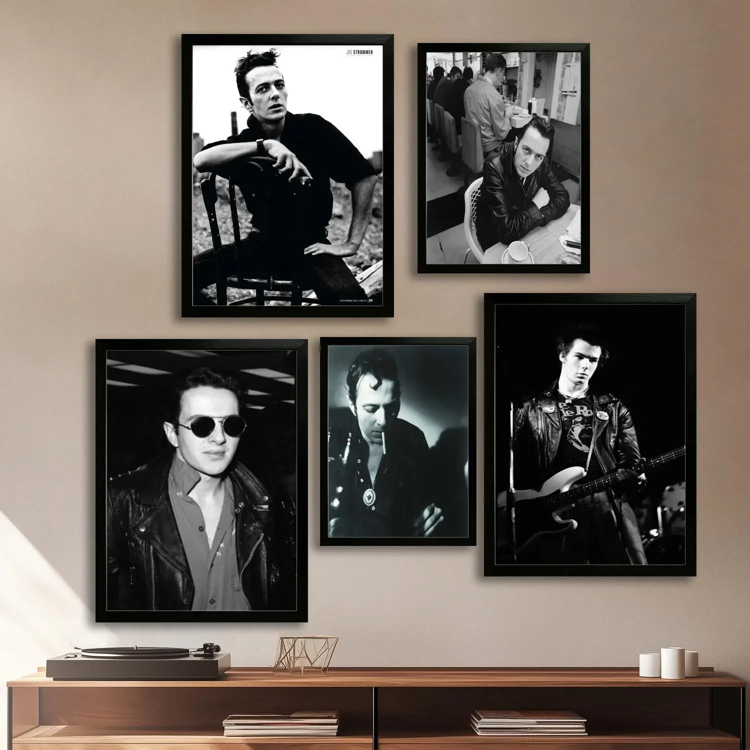 Joe Strummer Canvas Art Poster and Wall Art Picture Print, Modern Family Bedroom Decor Posters,Decorative painting