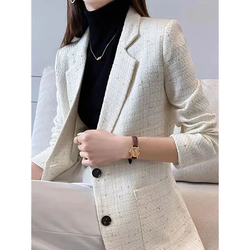 2024 New Women Blazer Small Fragrant Coat Women's Spring Long Sleeved Temperament Casual Versatile Popular Checkered Suit Top