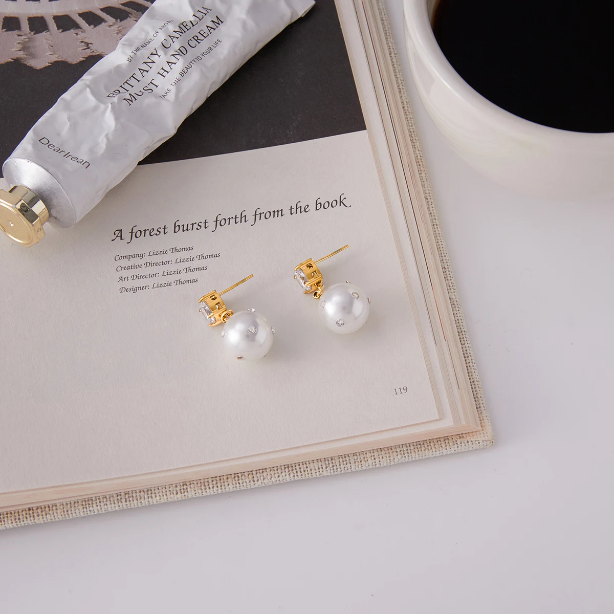 AIKOER Elegant 18K Gold Color Plated Inlay White Rhinestone Glass Pearl Pendant Earrings Hypoallergenic Stainless Steel Jewelry