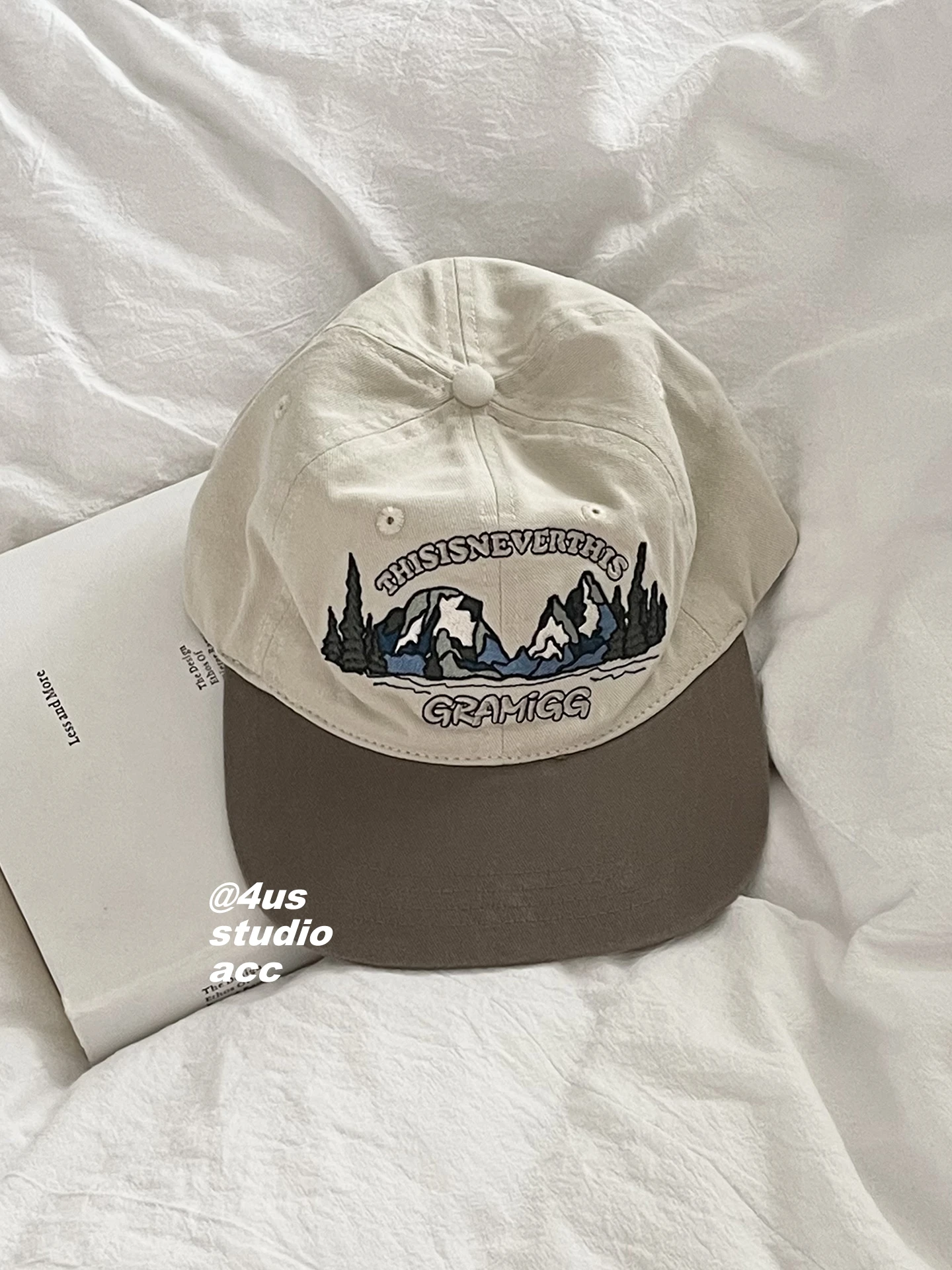 

Flat Brim Soft Top Duckbill Cap for Women, Vintage Street Hip-Hop Flat Brim Baseball Cap, Face Slimming