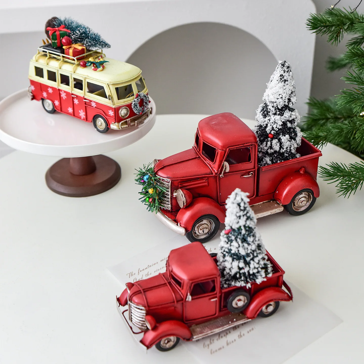 

Creative high-end Saint retro wrought iron car home desktop ornaments Christmas decorations Christmas gifts