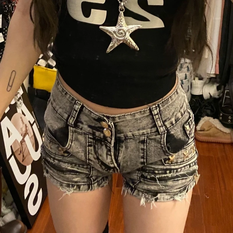 

American Vintage Low-Waist Denim Shorts Black Rivet Patchwork Y2k Bodycon Hot Girl Pants Women Streetwear Spring Summer