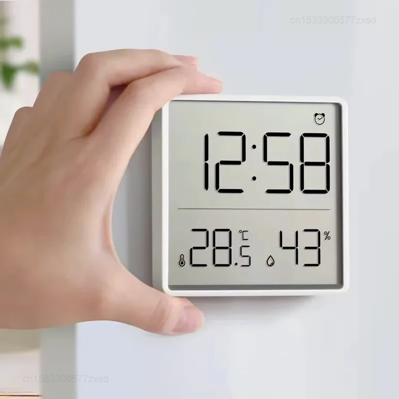 Picture 5:  Multifunction Thermometer Hygrometer Automatic Electronic Temperature Humidity Monitor Clock Function LCD Digital Display