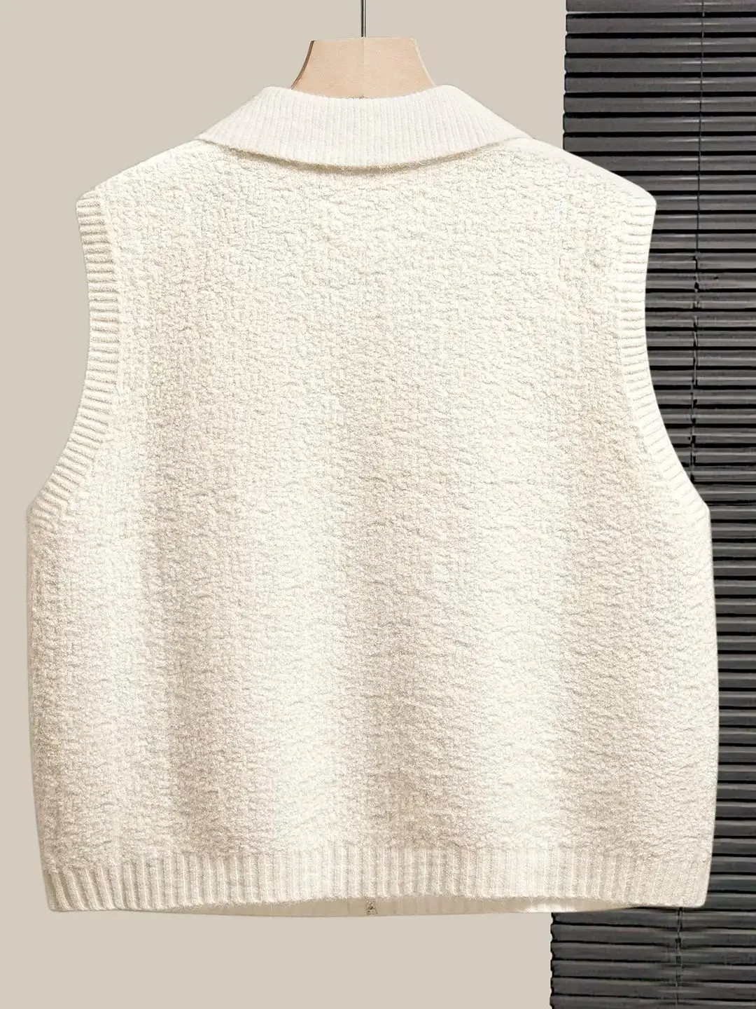 Spring Autumn Zipper Knitted Vest Cardigan Women Layering New Sweater Shoulder Short Outerwear Sleeveless Collarless Top