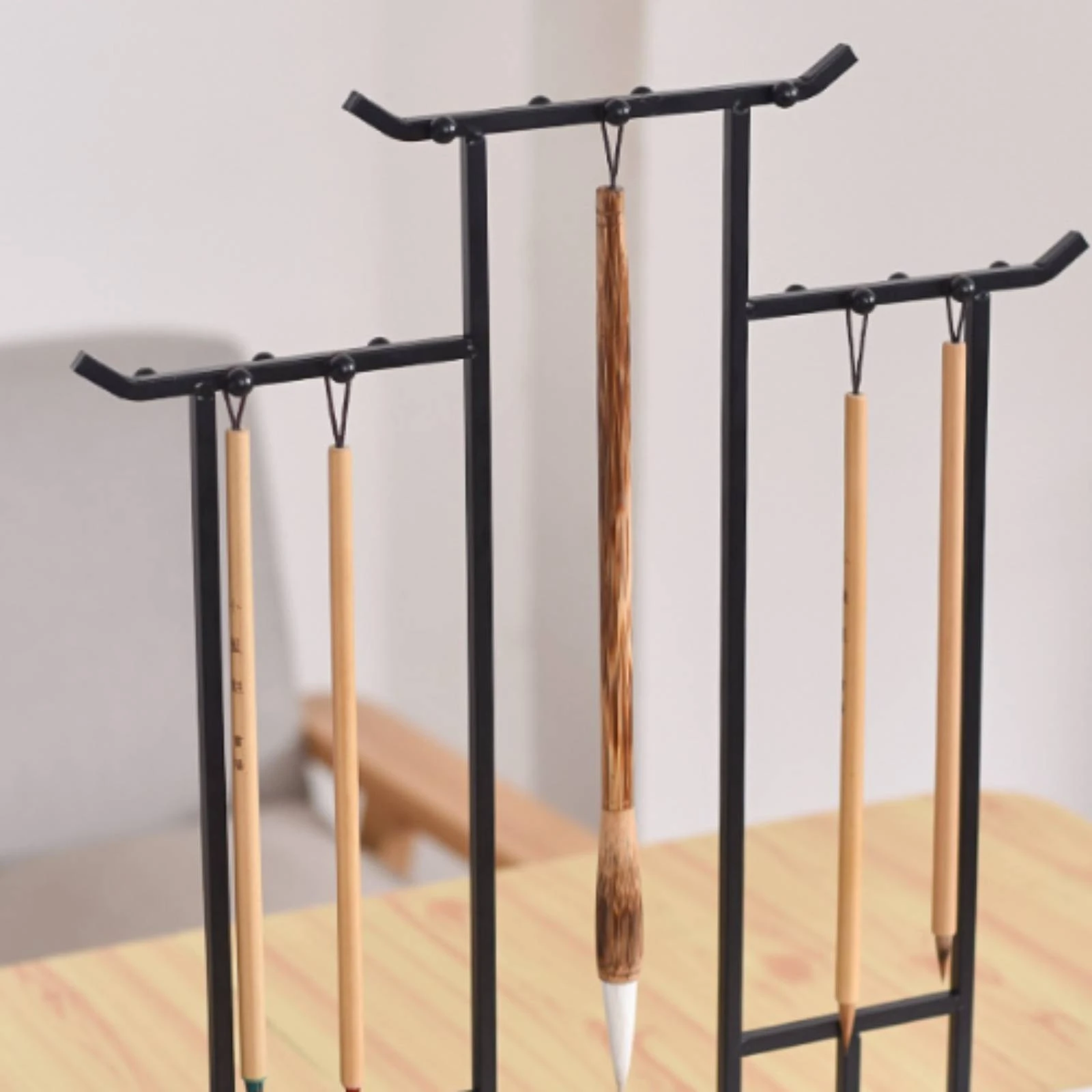 Freestanding Iron Calligraphy Brush Rack Sturdy Brush Rack with Rectangular Base Holder Space-Saving Multipurpose