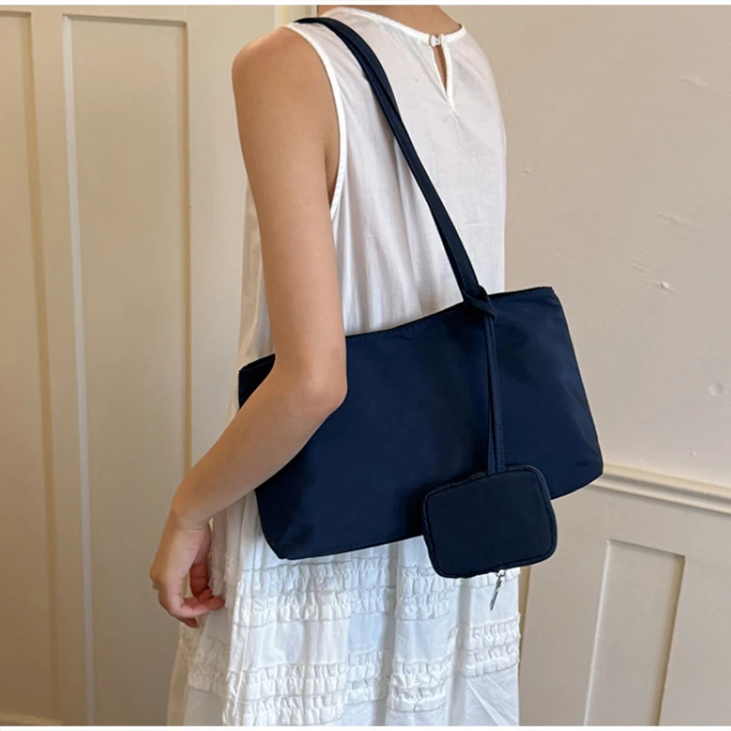 Karierte Canvas-Umhängetasche für Damen, leichte, lässige Pendler-Handtasche, Vintage-Tragetasche mit kariertem Muster und Farbblock-Design – Detail 18