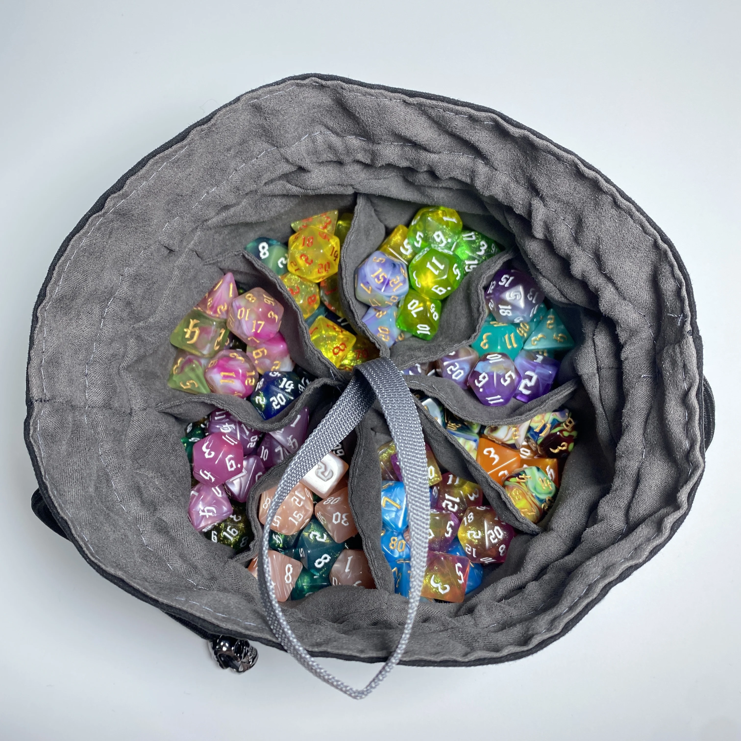 Dice Bag Pouch Storage Bag  Multifunction Portable Drawstring Pouch High Quality Velvet Ingenious Design for Packing DND Dices