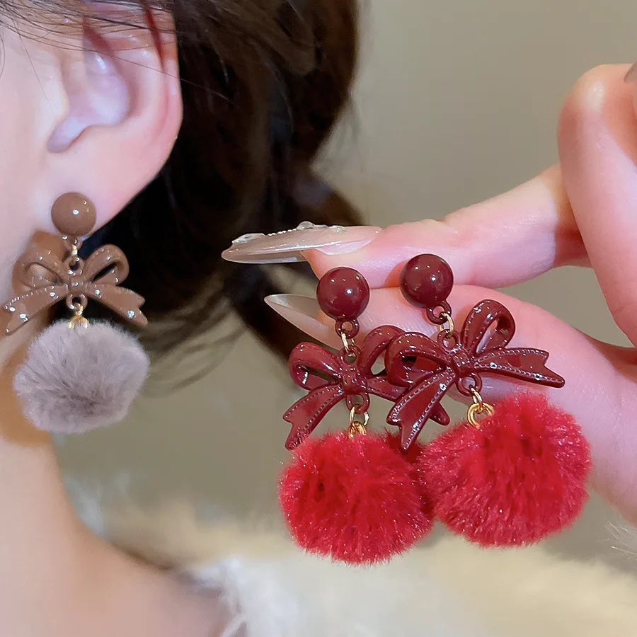 Warm Flocking Fur Ball Dangle Earrings Sweet Hollow Out Dripping Oil Bowknot Pendant Earrring Ear Jewelry for Autumn Winter K