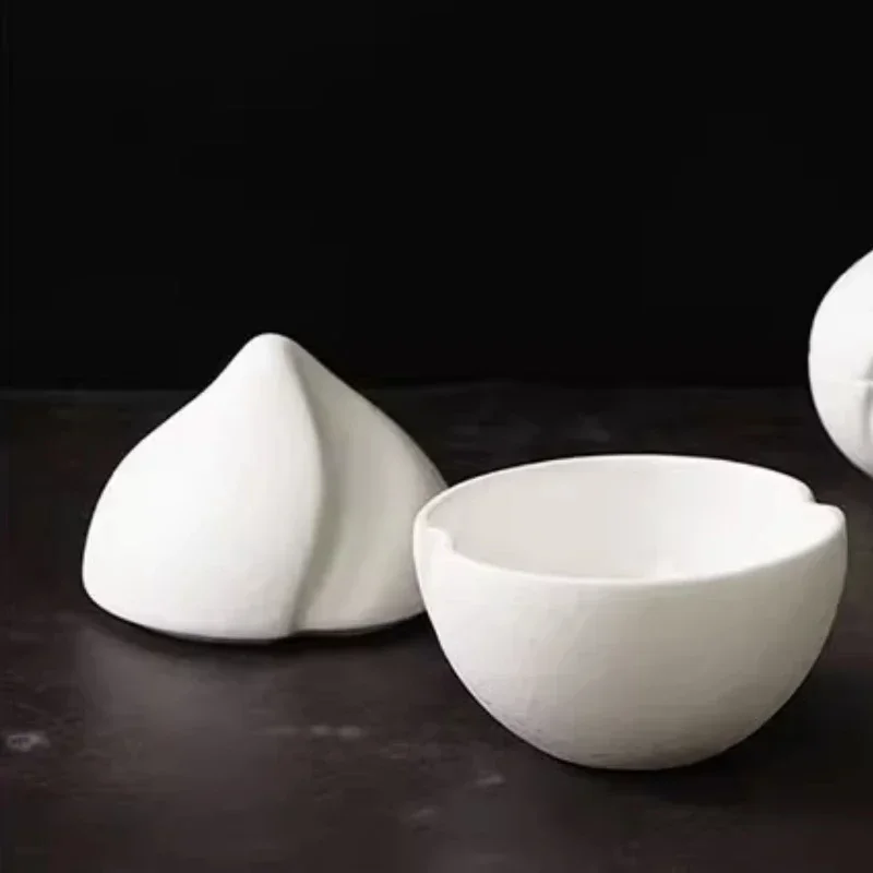 Creative Ceramic Tableware Spray White Belt Cover Peach-shaped Delicacy Dish Side Dish Bowl Caviar Cup Dessert Small Bowl