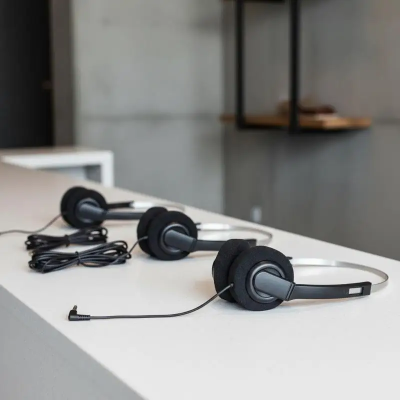 

Japanese Retro Headphones Nostalgic Headsets HiFi MP3 Walkman Headphones Sports Photo Props Wired Earphone Personality