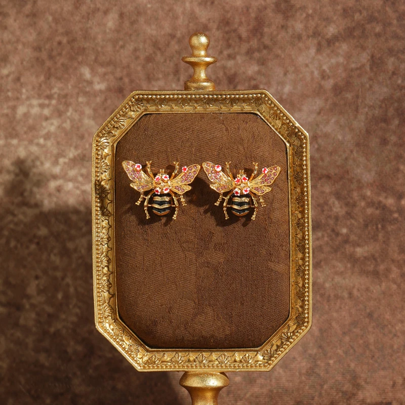 Vintage Enamel Drip Oil Bee Ea - Vintage Fashion Jewelry Brands recension och pris