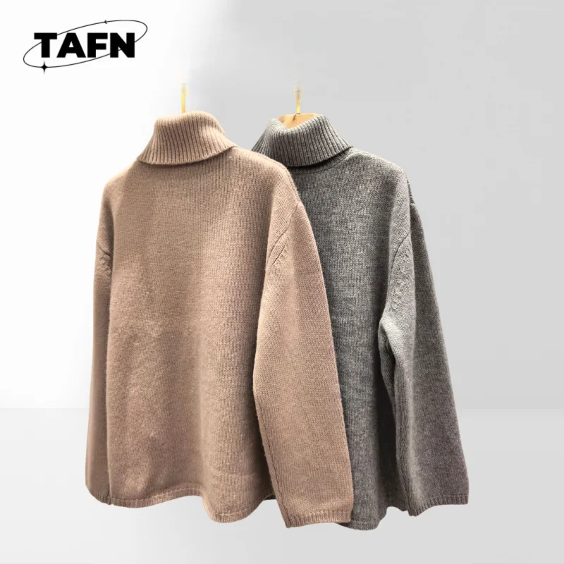 Fashionable Crewneck Knit Sweater for Women, Timeless Style for Every Wardrobe Cozy and Fashionable for Winter AJ1821