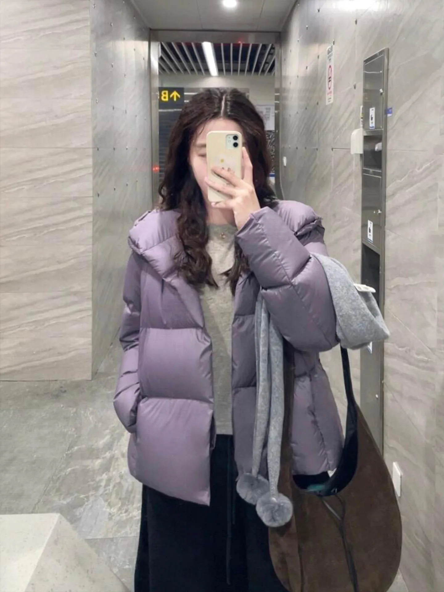 

Уникальный фиолетовый женский пуховик-пальто Winter 2025: Новинка в корейском стиле, утепленная верхняя одежда из полиэфирного волокна, повседневный стиль.