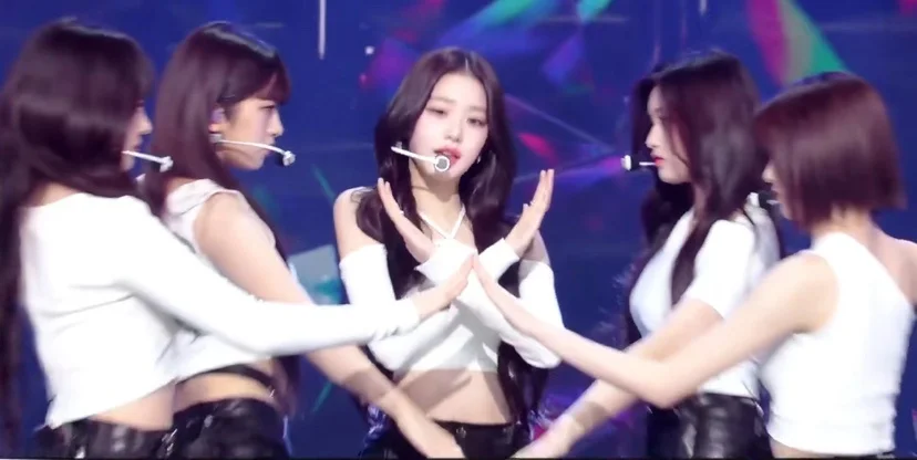 

Сексуальный вязаный укороченный топ для сценических выступлений, облегающий, с открытым животом, из полиэстера, для женщин