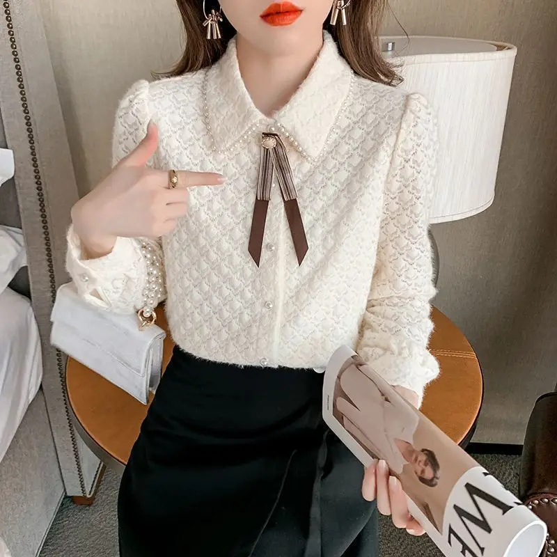 Butterfly Knot Women\'s Shirt New Fashionable Western-style Top with French Lace and Velvet Base Inner Layer