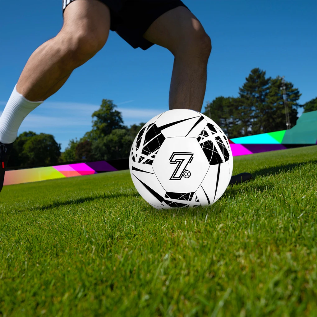 Pallone da calcio per allenamento di calcio di dimensioni standard 5 Pallone da calcio a quattro strati e prova Taglia 5 cucitura a macchina rosso