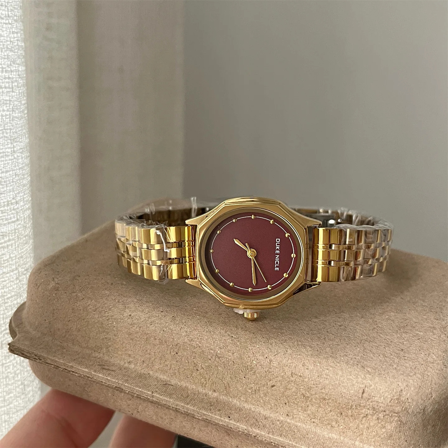 2026 New Watch Retro Exquisite Design High-end Gold Luxury Fashion Stainless Steel Quartz Watch Gift for Women Accessories