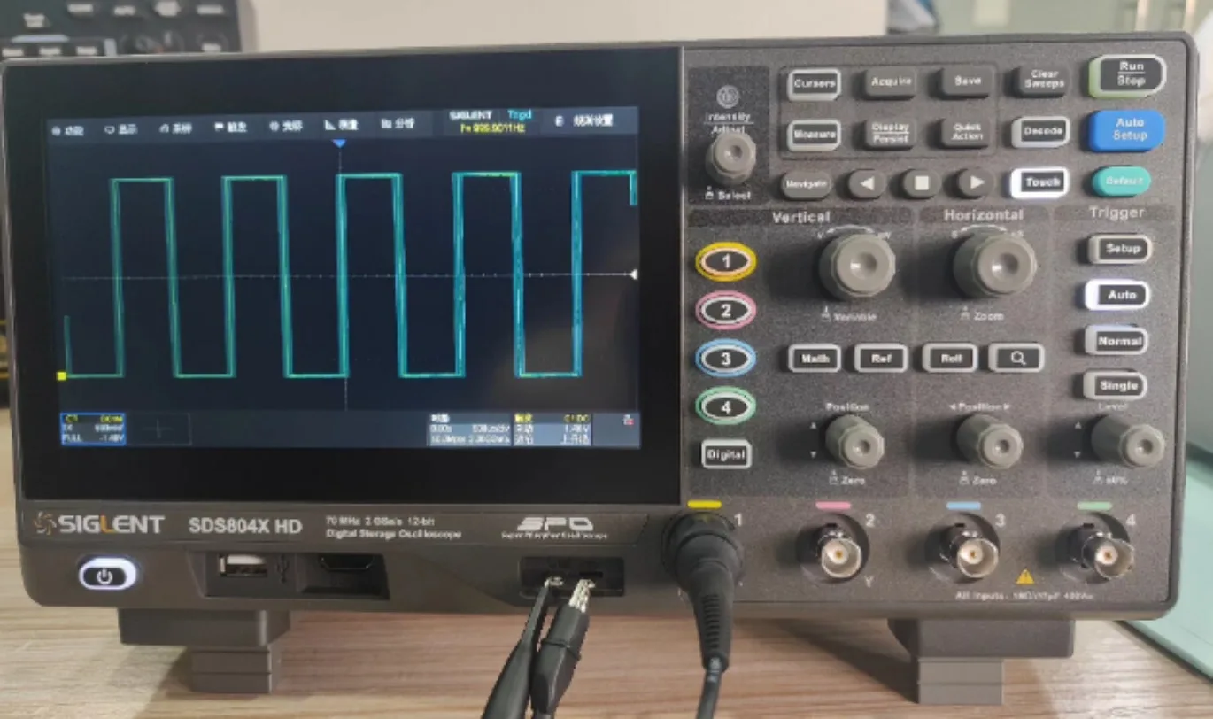 1 unidad Siglent SDS804X HD - Osciloscopio de señal mixta (4 canales / 70 MHz) * SY