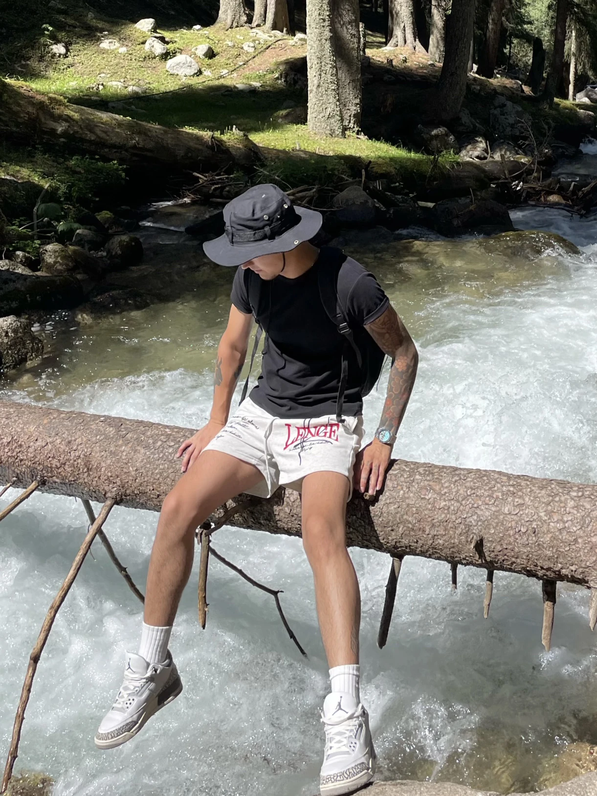 American Sle Baskeall ort กางเกงผู้ชายฤดูร้อนไฮสตรีท ไวบ์ลำลองหลวมพอดีห้าส่วนเย็บปักถักร้อยอินเทรนด์ขาตรง