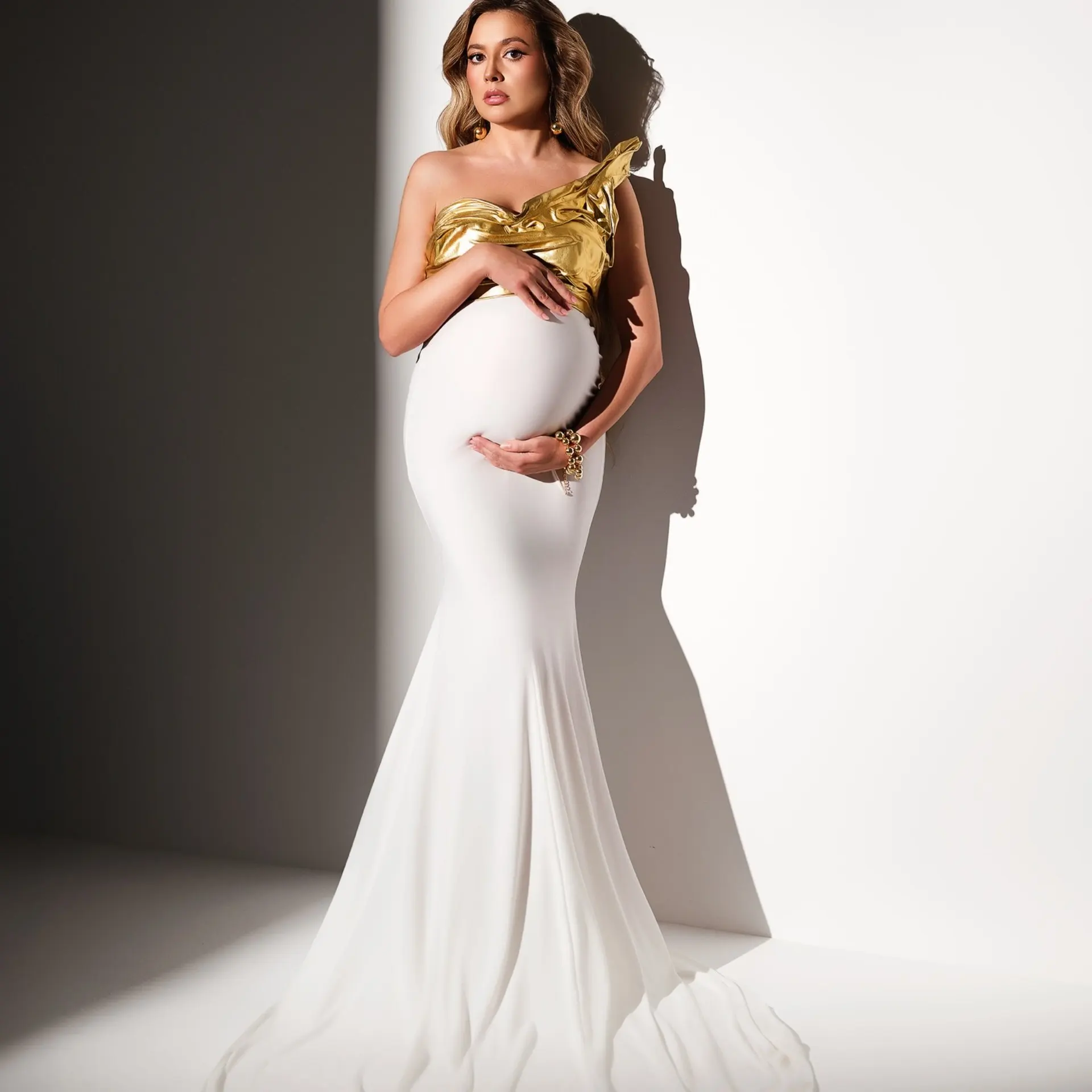 

Gold One‑Shoulder Mermaid Maternity Gown – Formal Evening Dress, Floor‑Length Satin Bodice & White Chiffon Skirt, Bodycon 2026